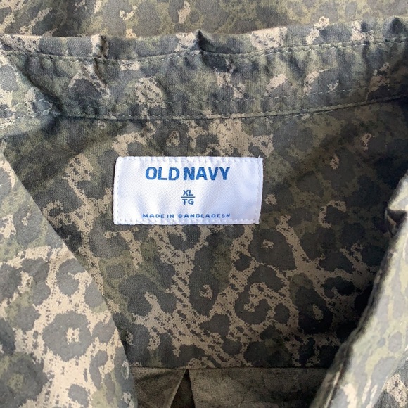 Animal Print Camo Print Button Down Old Navy XL - Picture 6 of 7